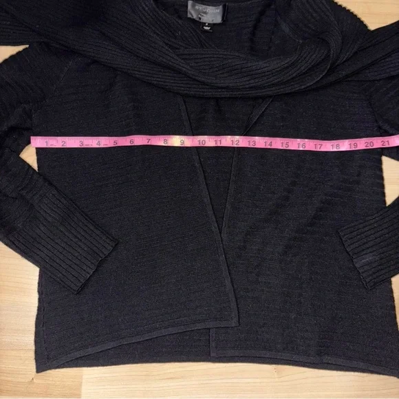 St. John 100% Cashmere Exclusively forNordstrom Cardigan Sweater Medium Luxury - Picture 8 of 10